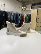 Load image into Gallery viewer, Michael Kors logo hightops 6.5
