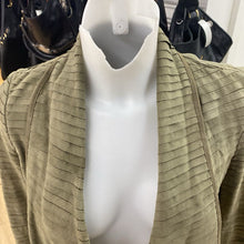 Load image into Gallery viewer, Marciano suede jacket XS
