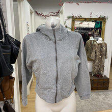 Load image into Gallery viewer, Lululemon cropped sweater 4
