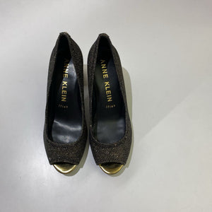 Anne Klein metallic peep toe pumps 7.5