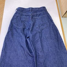 Load image into Gallery viewer, Banana Republic High Rise Relaxed Wide Leg jeans 25S
