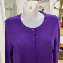 Load image into Gallery viewer, Lord &amp; Taylor cashmere sweater XL
