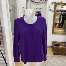 Load image into Gallery viewer, Lord &amp; Taylor cashmere sweater XL
