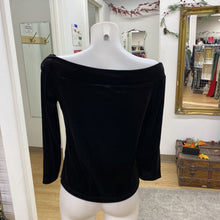 Load image into Gallery viewer, Melanie Lyne velour top M NWT
