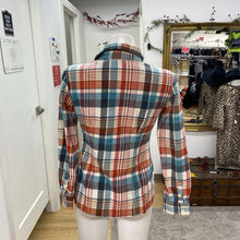 Load image into Gallery viewer, Patagonia plaid top 0
