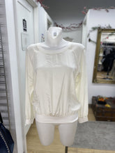 Load image into Gallery viewer, Club Monaco top S
