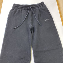 Load image into Gallery viewer, Aritzia cargo joggers XS Tall
