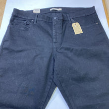 Load image into Gallery viewer, Levis 311 Shaping Skinny jeans NWT 20
