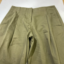 Load image into Gallery viewer, COS pleated pants 6
