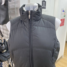 Load image into Gallery viewer, Eddie Bauer puffer vest XS
