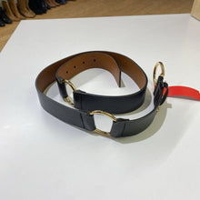 Load image into Gallery viewer, Cole Haan leather belt M
