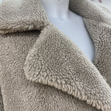 Load image into Gallery viewer, LAMARQUE light teddy coat XS
