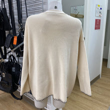 Load image into Gallery viewer, Zara two pocket sweater M
