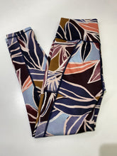 Load image into Gallery viewer, Sweaty Betty Super Sculpt 7/8 Yoga Leggings NWT M
