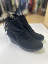 Load image into Gallery viewer, Fly London suede booties 41
