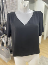 Load image into Gallery viewer, Babaton short sleeve top M NWT
