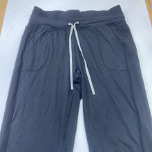 Load image into Gallery viewer, Lululemon jogger style leggings 8
