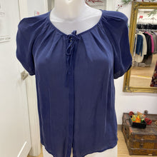 Load image into Gallery viewer, Joie silk top XS
