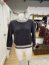 Load image into Gallery viewer, Roots cabin sweater S
