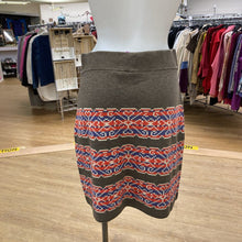 Load image into Gallery viewer, Aventura merino wool/blend skirt S
