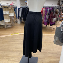 Load image into Gallery viewer, COS Midi skirt M
