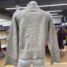 Load image into Gallery viewer, Gap soft knit sweater NWT M
