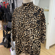 Load image into Gallery viewer, Zara leopard print top S
