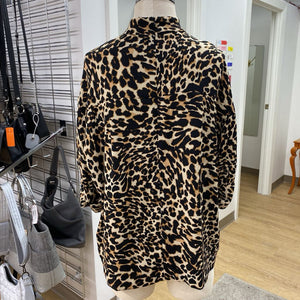 Zara leopard print top S