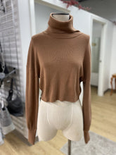 Load image into Gallery viewer, Wilfred crop wool blend sweater L
