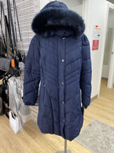 Load image into Gallery viewer, London Fog quilted coat NWT 1X
