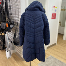 Load image into Gallery viewer, London Fog quilted coat NWT 1X
