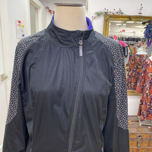 Running Room light jacket L