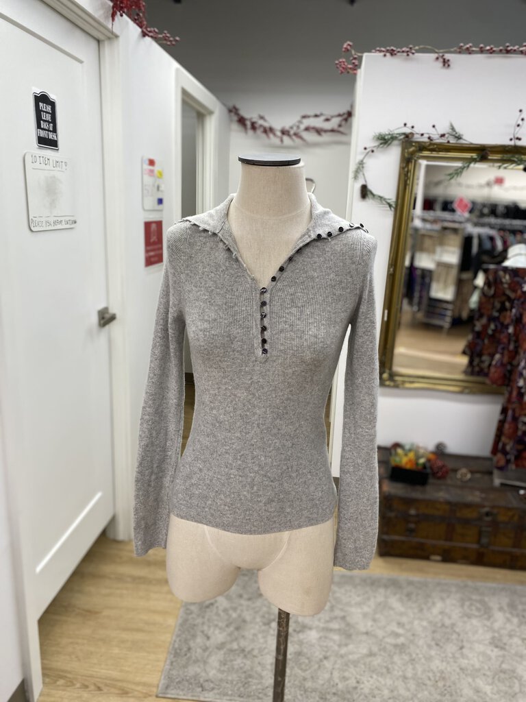 Holt Renfrew cashmere sweater M