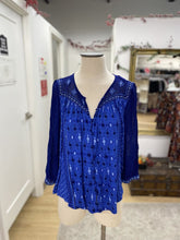 Load image into Gallery viewer, Lucky Brand flowy top 1X
