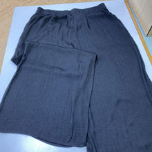 Load image into Gallery viewer, Philosophy satiny flowy pants M
