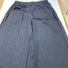 Load image into Gallery viewer, Philosophy satiny flowy pants M
