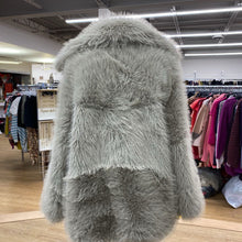 Load image into Gallery viewer, ASTR faux fur jacket M
