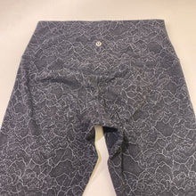 Load image into Gallery viewer, Lululemon lace print leggings 8
