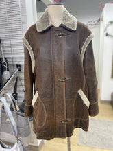 Load image into Gallery viewer, Waserman Furs vintage zip off arms shearling coat L *Excellent condition
