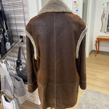 Load image into Gallery viewer, Waserman Furs vintage zip off arms shearling coat L *Excellent condition
