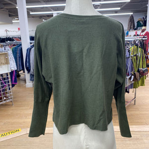 Cabi semi crop sweater M