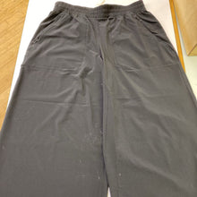 Load image into Gallery viewer, Lululemon printed wide leg pants 10
