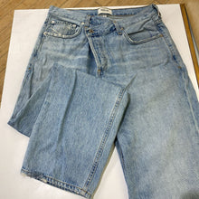 Load image into Gallery viewer, AGolde jeans 29
