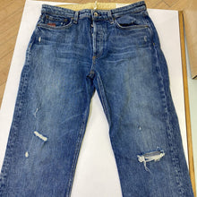 Load image into Gallery viewer, Rag &amp; Bone Rosa Mid Rise boyfriend jeans 27
