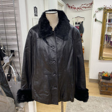 Load image into Gallery viewer, Danier fur trimmed lined coat 3XL
