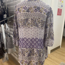 Load image into Gallery viewer, Guess silk tunic L
