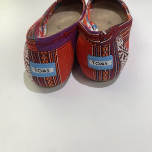 Toms fabric flats 9.5