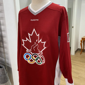 Roots vintage 2000 Olympics jersey XS