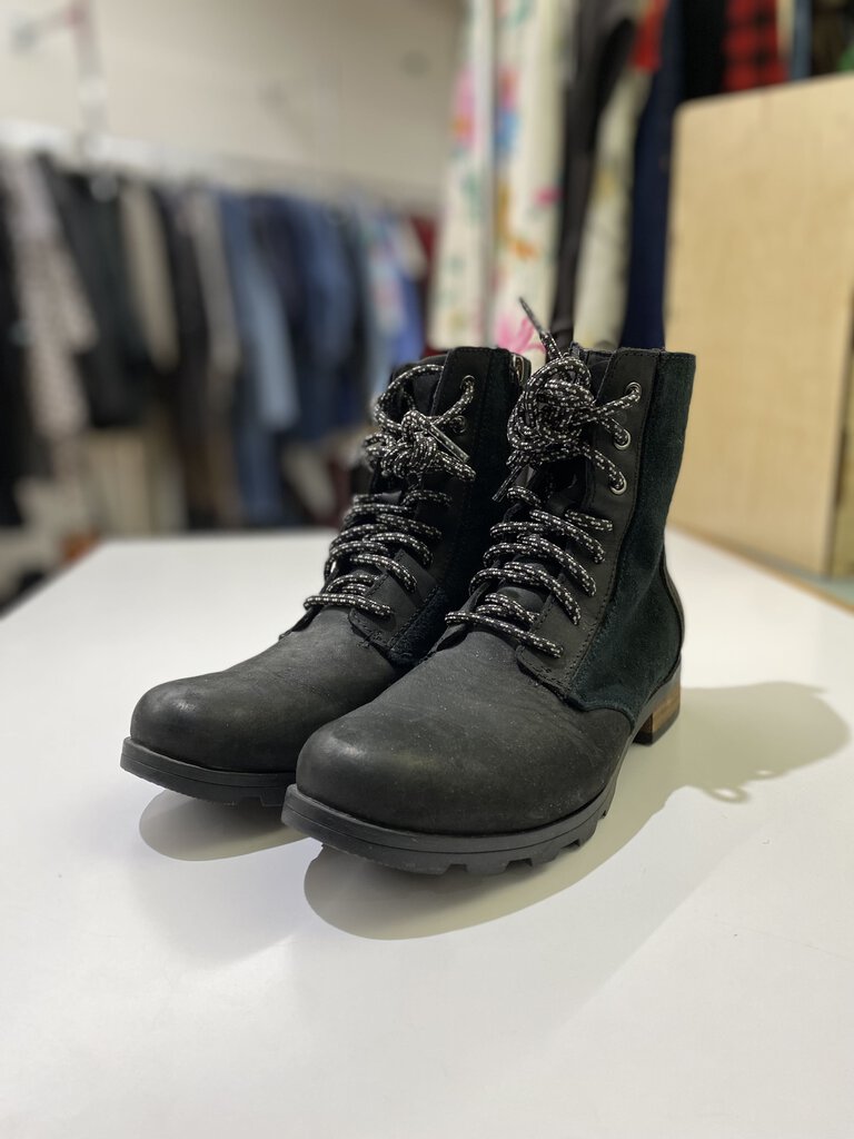 Sorel Emilie suede/leather boots 7