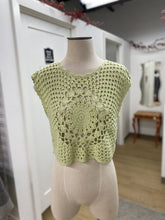 Load image into Gallery viewer, Debut open knit top S/M
